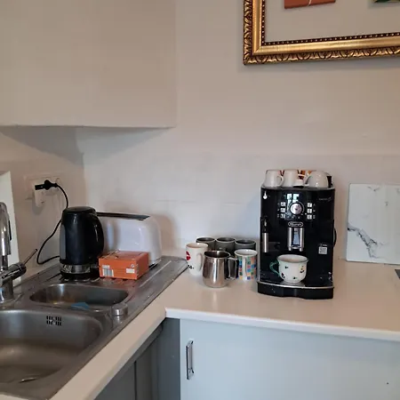 Julia Selfcheck Inandout Apartment Weisskirchen in Steiermark