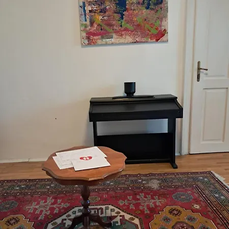 Julia Self-checkin * Weißkirchen in Steiermark