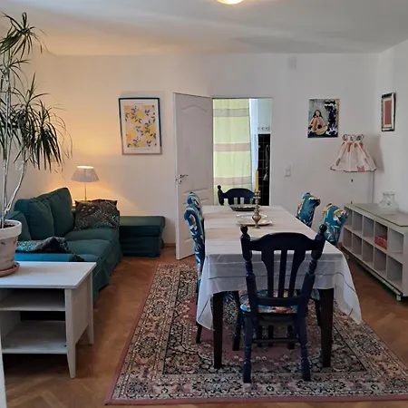 Julia Self-checkin Апартаменты